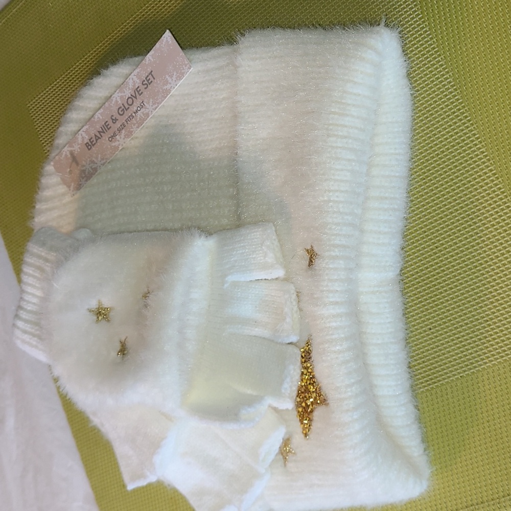 White Beanie and Glove Set with Gold Stars